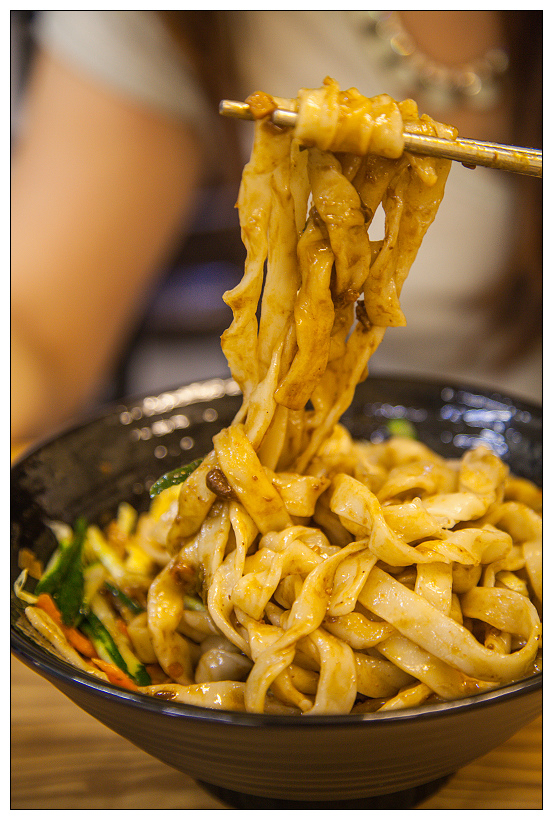 內湖麻雞王美食坊