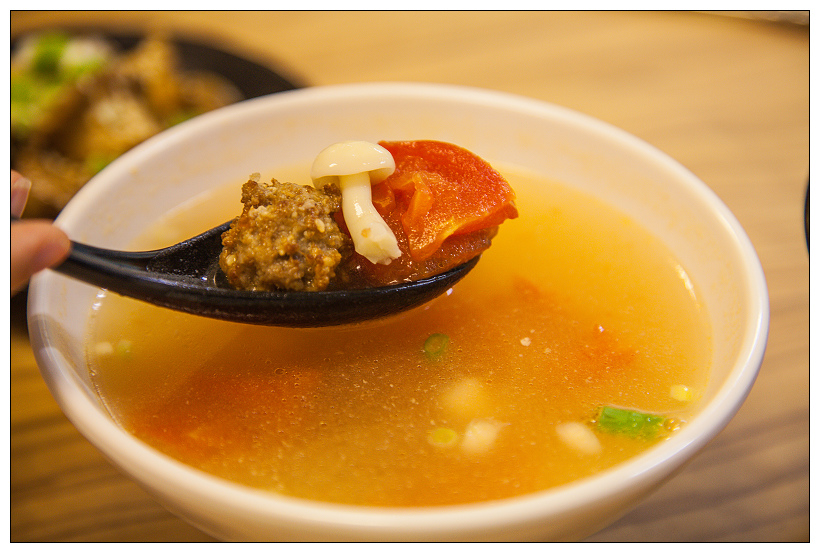 內湖麻雞王美食坊