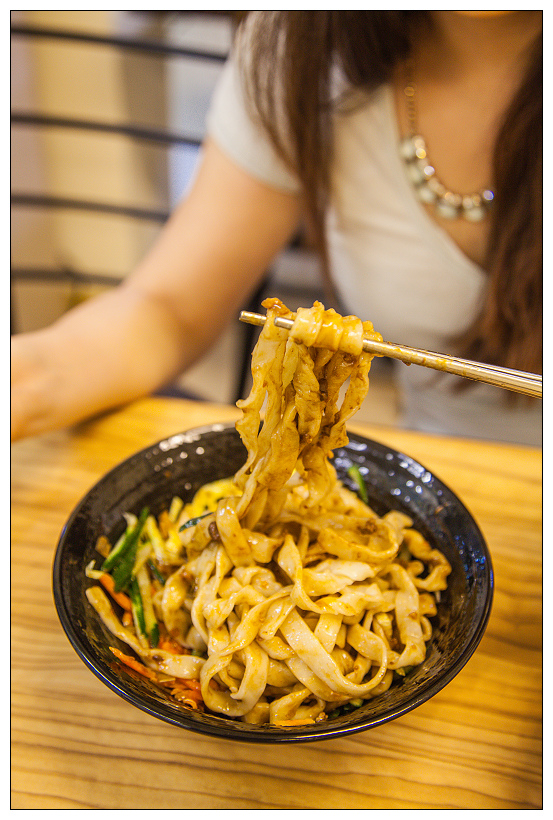 內湖麻雞王美食坊