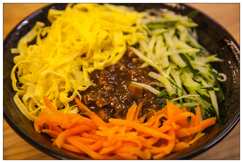 內湖麻雞王美食坊