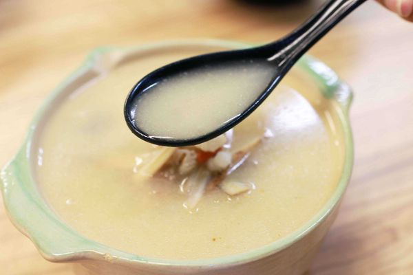 【台北內湖】麻雞王美食坊-溫和美味的麻油雞