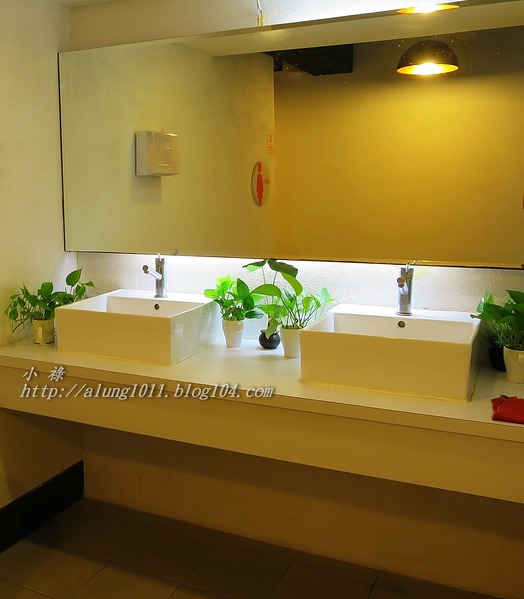 海角43號餐廳: 海角43號 3 . 結合幸福的大馬家鄉味 ..百元風味午膳美食~