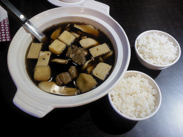 海角43號餐廳: 海角43號 3 . 結合幸福的大馬家鄉味 ..百元風味午膳美食~