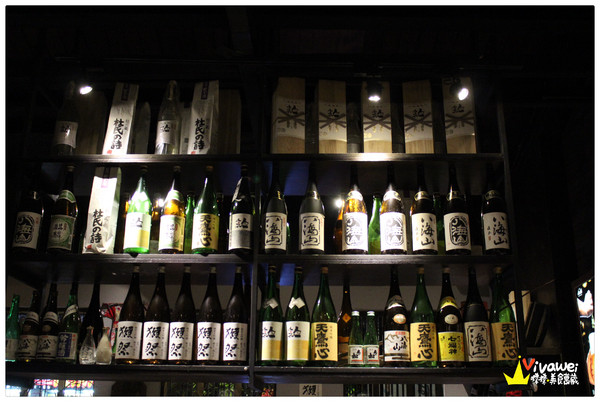 老時光燒肉酒肴：花蓮市｜樂活小日子_適合小酌杯的氣氛佳CP質高居酒屋『老時光居酒屋』 日式料理 日本清酒 串燒 啤酒 喝酒 美食 餐廳 推薦