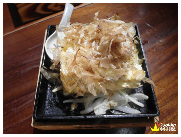 老時光燒肉酒肴：花蓮市｜樂活小日子_適合小酌杯的氣氛佳CP質高居酒屋『老時光居酒屋』 日式料理 日本清酒 串燒 啤酒 喝酒 美食 餐廳 推薦