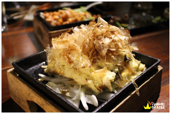 老時光燒肉酒肴：花蓮市｜樂活小日子_適合小酌杯的氣氛佳CP質高居酒屋『老時光居酒屋』 日式料理 日本清酒 串燒 啤酒 喝酒 美食 餐廳 推薦