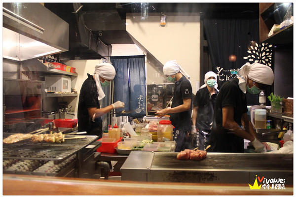 老時光燒肉酒肴：花蓮市｜樂活小日子_適合小酌杯的氣氛佳CP質高居酒屋『老時光居酒屋』 日式料理 日本清酒 串燒 啤酒 喝酒 美食 餐廳 推薦