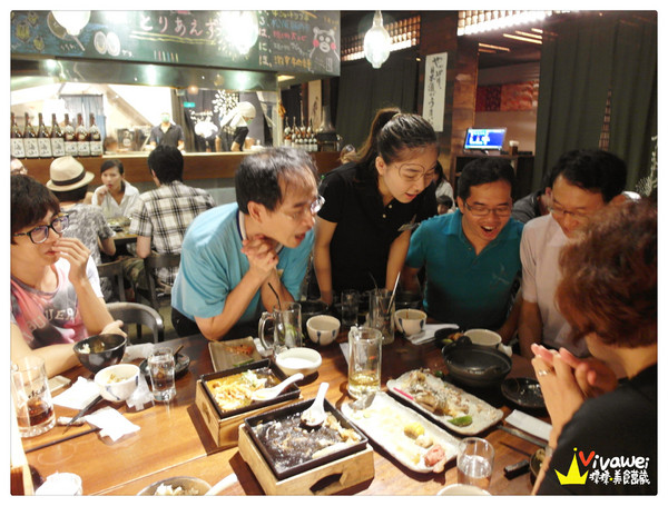 老時光燒肉酒肴：花蓮市｜樂活小日子_適合小酌杯的氣氛佳CP質高居酒屋『老時光居酒屋』 日式料理 日本清酒 串燒 啤酒 喝酒 美食 餐廳 推薦