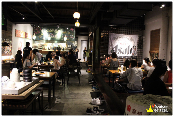 老時光燒肉酒肴：花蓮市｜樂活小日子_適合小酌杯的氣氛佳CP質高居酒屋『老時光居酒屋』 日式料理 日本清酒 串燒 啤酒 喝酒 美食 餐廳 推薦