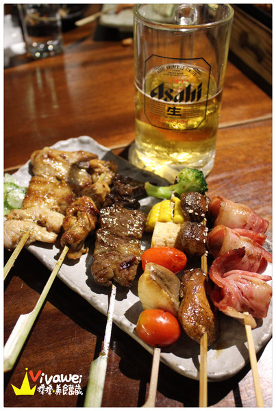 老時光燒肉酒肴：花蓮市｜樂活小日子_適合小酌杯的氣氛佳CP質高居酒屋『老時光居酒屋』 日式料理 日本清酒 串燒 啤酒 喝酒 美食 餐廳 推薦