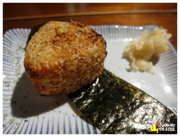 老時光燒肉酒肴：花蓮市｜樂活小日子_適合小酌杯的氣氛佳CP質高居酒屋『老時光居酒屋』 日式料理 日本清酒 串燒 啤酒 喝酒 美食 餐廳 推薦
