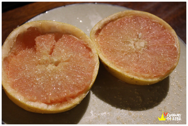 老時光燒肉酒肴：花蓮市｜樂活小日子_適合小酌杯的氣氛佳CP質高居酒屋『老時光居酒屋』 日式料理 日本清酒 串燒 啤酒 喝酒 美食 餐廳 推薦