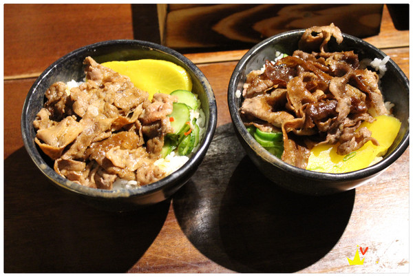 老時光燒肉酒肴：花蓮市｜樂活小日子_適合小酌杯的氣氛佳CP質高居酒屋『老時光居酒屋』 日式料理 日本清酒 串燒 啤酒 喝酒 美食 餐廳 推薦