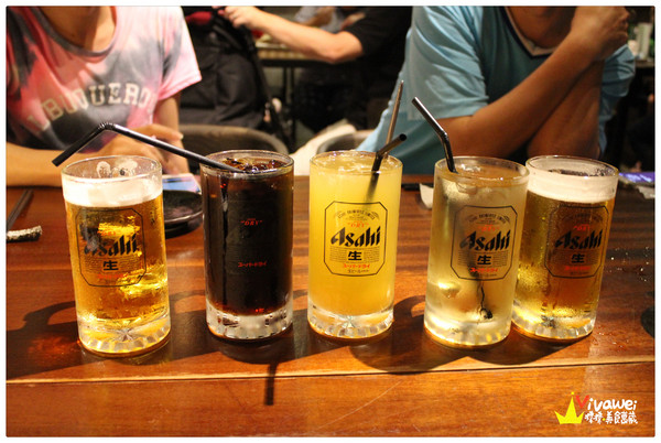 老時光燒肉酒肴：花蓮市｜樂活小日子_適合小酌杯的氣氛佳CP質高居酒屋『老時光居酒屋』 日式料理 日本清酒 串燒 啤酒 喝酒 美食 餐廳 推薦