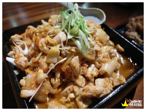 老時光燒肉酒肴：花蓮市｜樂活小日子_適合小酌杯的氣氛佳CP質高居酒屋『老時光居酒屋』 日式料理 日本清酒 串燒 啤酒 喝酒 美食 餐廳 推薦