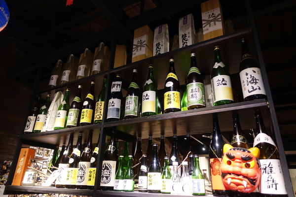 老時光燒肉酒肴:(胖樺食記)花蓮人氣居酒屋「老時光燒肉酒肴」/老時光居酒屋/排隊人氣名店氣氛佳/有包廂