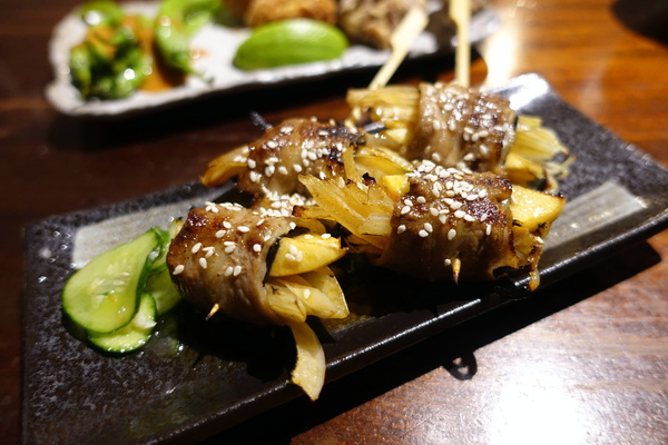 老時光燒肉酒肴:(胖樺食記)花蓮人氣居酒屋「老時光燒肉酒肴」/老時光居酒屋/排隊人氣名店氣氛佳/有包廂