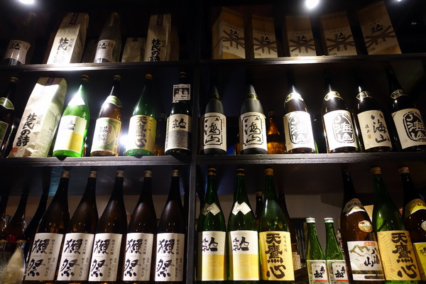 老時光燒肉酒肴:(胖樺食記)花蓮人氣居酒屋「老時光燒肉酒肴」/老時光居酒屋/排隊人氣名店氣氛佳/有包廂