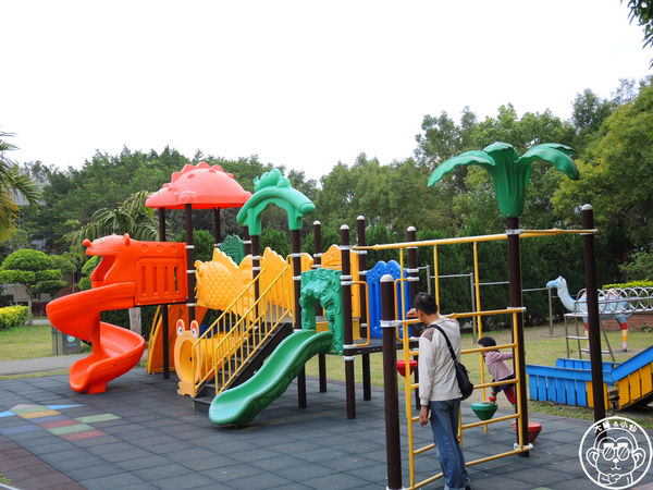 村東國小：作伙來企投【彰化大村･村東國小】像童話繪本的社區閱讀中心