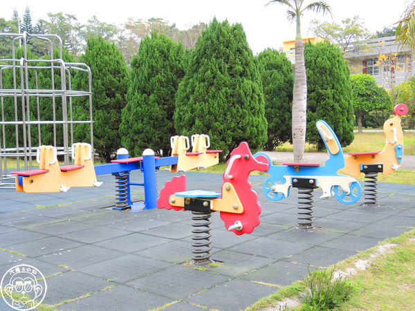 村東國小：作伙來企投【彰化大村･村東國小】像童話繪本的社區閱讀中心