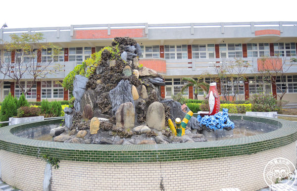 村東國小：作伙來企投【彰化大村･村東國小】像童話繪本的社區閱讀中心