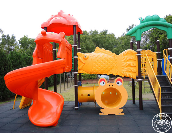 村東國小：作伙來企投【彰化大村･村東國小】像童話繪本的社區閱讀中心