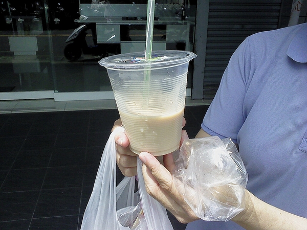 金鳳水煎餃(三多店):一口美味-金鳳水煎餃