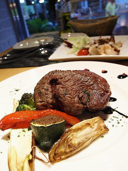 HOOP DINING：窩客島試吃【中山】Hoop Dining。黑松露比薩料多實在