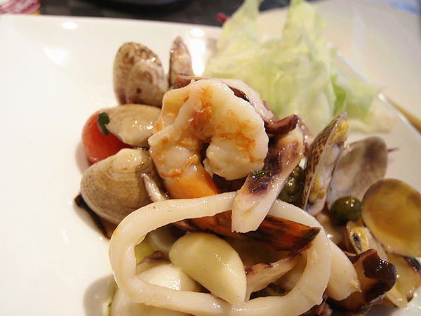 HOOP DINING：窩客島試吃【中山】Hoop Dining。黑松露比薩料多實在