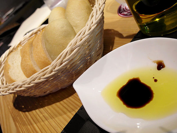 HOOP DINING：窩客島試吃【中山】Hoop Dining。黑松露比薩料多實在