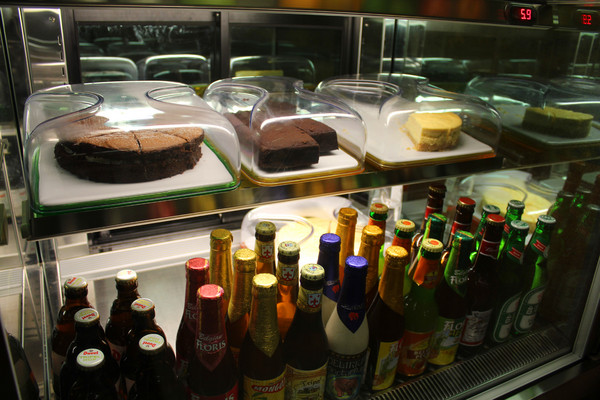 文青好好笑：[台南]閃電俠。浩克。木馬。神農街的創意文青攝影藝廊 文青好好笑