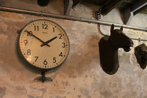 文青好好笑：[台南]閃電俠。浩克。木馬。神農街的創意文青攝影藝廊 文青好好笑