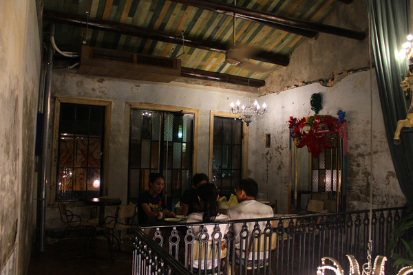 文青好好笑：[台南]閃電俠。浩克。木馬。神農街的創意文青攝影藝廊 文青好好笑