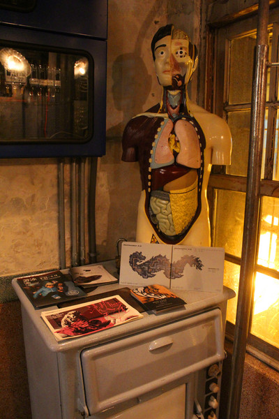 文青好好笑：[台南]閃電俠。浩克。木馬。神農街的創意文青攝影藝廊 文青好好笑