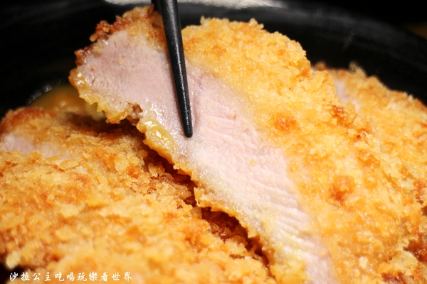 新丼:台北中山『新丼』21種創意丼飯讓人心動/捷運中山站/免服務費