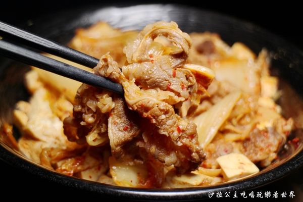 新丼:台北中山『新丼』21種創意丼飯讓人心動/捷運中山站/免服務費