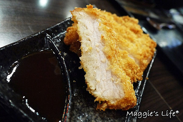 新丼:◆台北美食。捷運中山站【新丼】蛋黃哥你被包圍了!21種創意丼飯大碗滿意美味無限