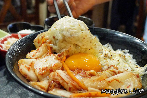 新丼:◆台北美食。捷運中山站【新丼】蛋黃哥你被包圍了!21種創意丼飯大碗滿意美味無限