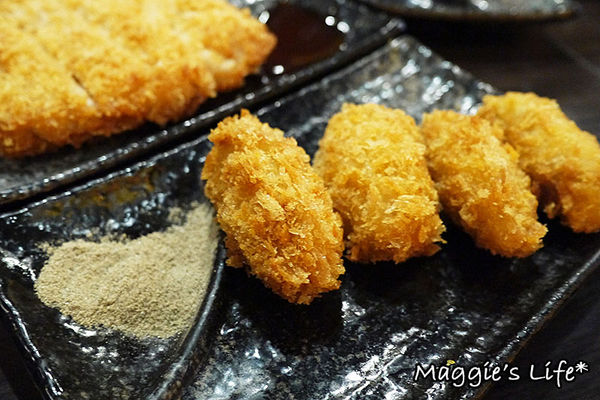 新丼:◆台北美食。捷運中山站【新丼】蛋黃哥你被包圍了!21種創意丼飯大碗滿意美味無限