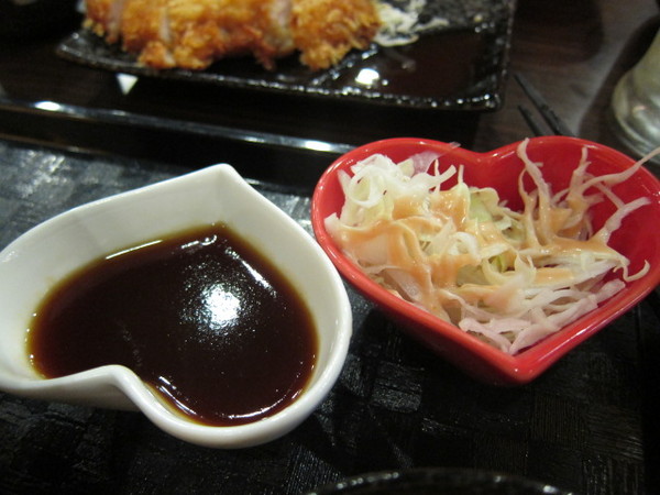 新丼:(台北)當代藝術館前飯量十足丼飯- 新丼