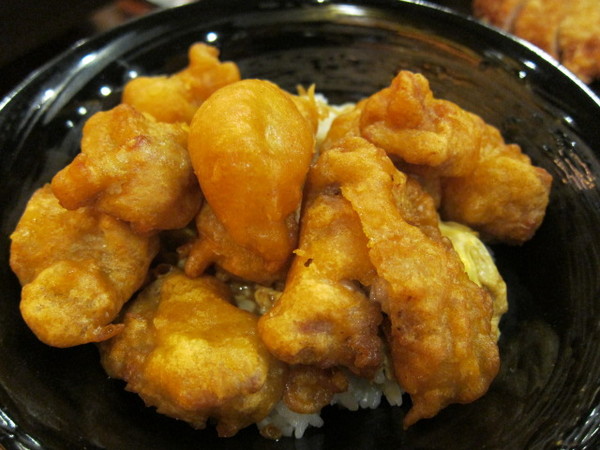 新丼:(台北)當代藝術館前飯量十足丼飯- 新丼