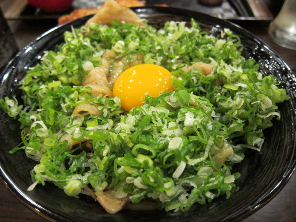 新丼:(台北)當代藝術館前飯量十足丼飯- 新丼