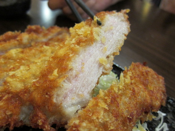 新丼:(台北)當代藝術館前飯量十足丼飯- 新丼