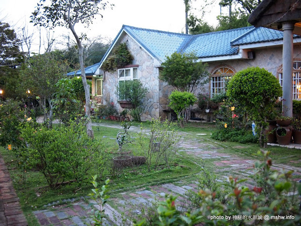 杜石地一號庭園咖啡：【食記】苗栗杜石地一號花園農莊@羊寮坑道 : 環境溫馨,景緻尚可,但餐點價位過高,味道還是算了