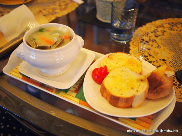 杜石地一號庭園咖啡：【食記】苗栗杜石地一號花園農莊@羊寮坑道 : 環境溫馨,景緻尚可,但餐點價位過高,味道還是算了