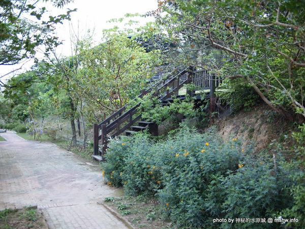 杜石地一號庭園咖啡：【食記】苗栗杜石地一號花園農莊@羊寮坑道 : 環境溫馨,景緻尚可,但餐點價位過高,味道還是算了