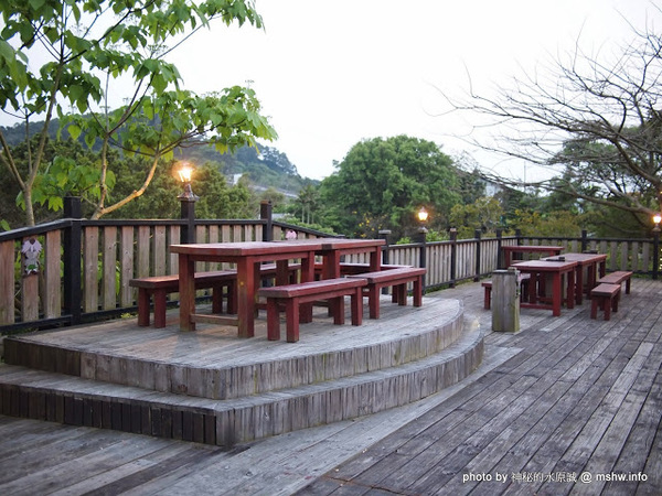 杜石地一號庭園咖啡：【食記】苗栗杜石地一號花園農莊@羊寮坑道 : 環境溫馨,景緻尚可,但餐點價位過高,味道還是算了