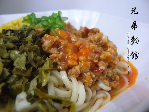 兄弟麵館（網路門市）：[宅配] 兄弟麵館  超方便美食 懶得出們就是靠宅配啦!  且份量大超滿足!!!