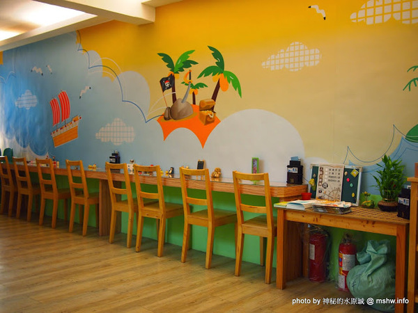 布里逗子BURRITOS:【食記】【景點】台中Burritos 布里逗子漢堡庭園餐廳@西區精明商圈捷運BRT忠明國小 : 環境閒適,餐點美味,女王不下班拍片場景之一!