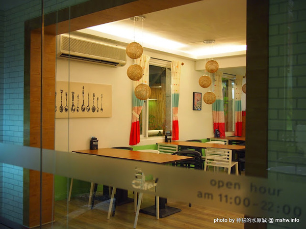 布里逗子BURRITOS:【食記】【景點】台中Burritos 布里逗子漢堡庭園餐廳@西區精明商圈捷運BRT忠明國小 : 環境閒適,餐點美味,女王不下班拍片場景之一!